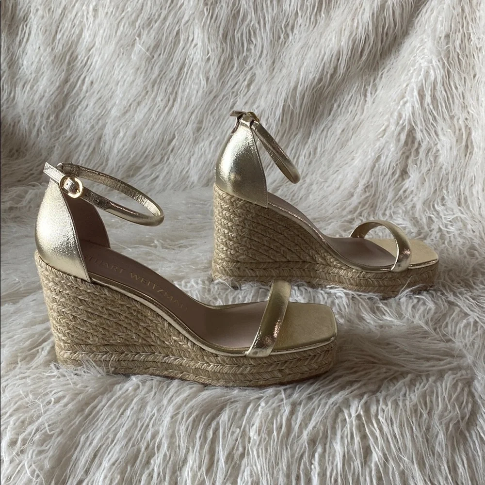 Stuart Weitzman slim ankle